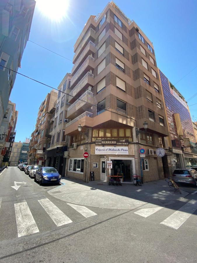 Cesar Apartment Alicante Eksteriør billede