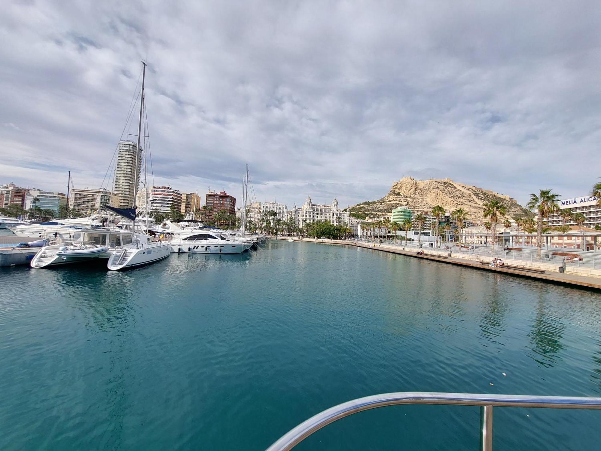 Cesar Apartment Alicante Eksteriør billede