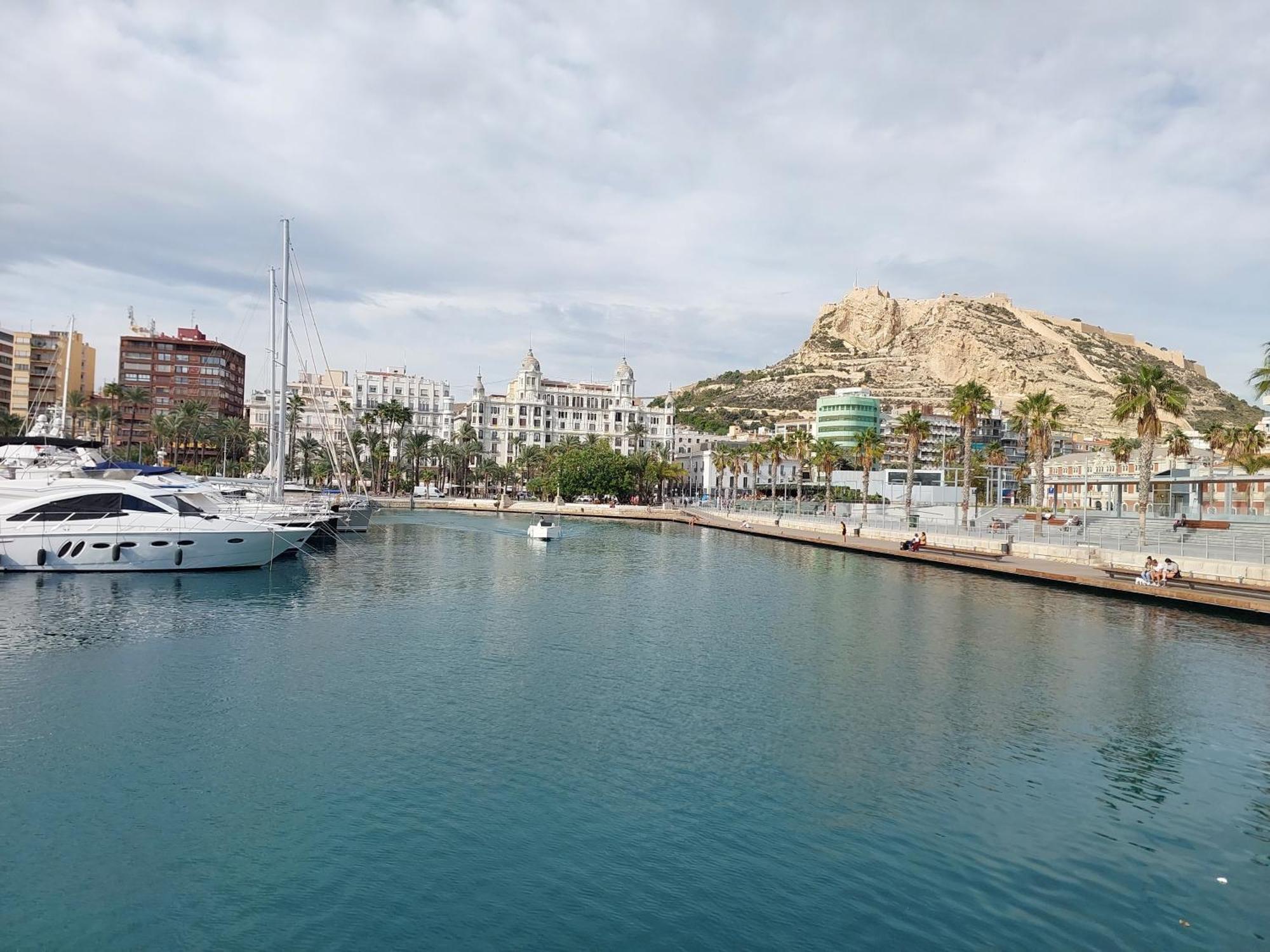 Cesar Apartment Alicante Eksteriør billede